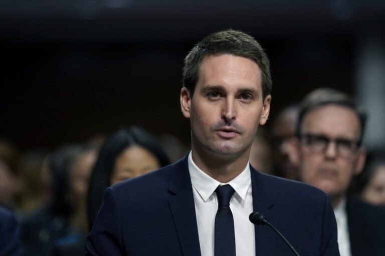 Snap Ceo Says 20 Million Us Teens Use Snapchat, But