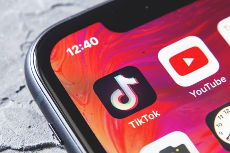 Snapshots show TikTok bypassing Apple App Store supplies Snapshots Show Tiktok Bypassing Apple App Store Supplies