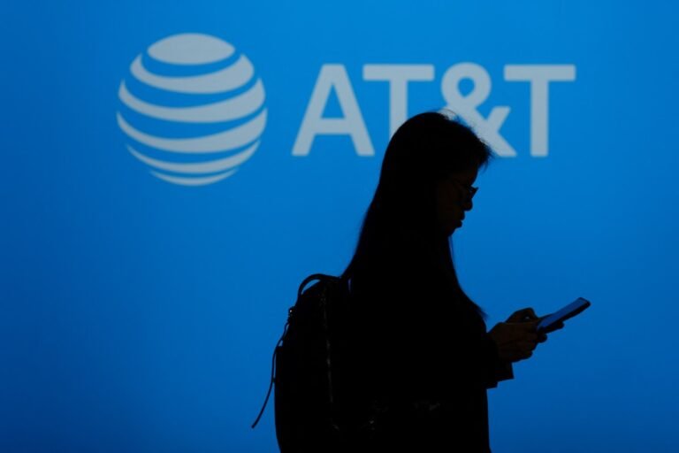 Us Soldier Soldier Begs Guilty For At&t And Verizon Hacks