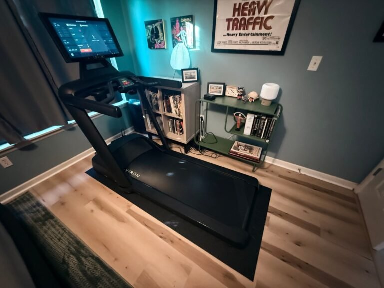 Aviron's $ 2,499's Treadmill Will Keep You On Your Toes