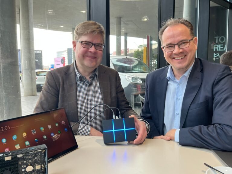 Jolla's Founders Take Wrappers From An Assistant Ai To Feed