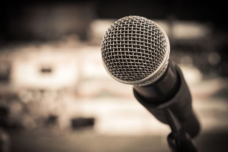 Two Undergrades created an AI talk model to compete with Notebooklm Two Undergrades Created An Ai Talk Model To Compete With