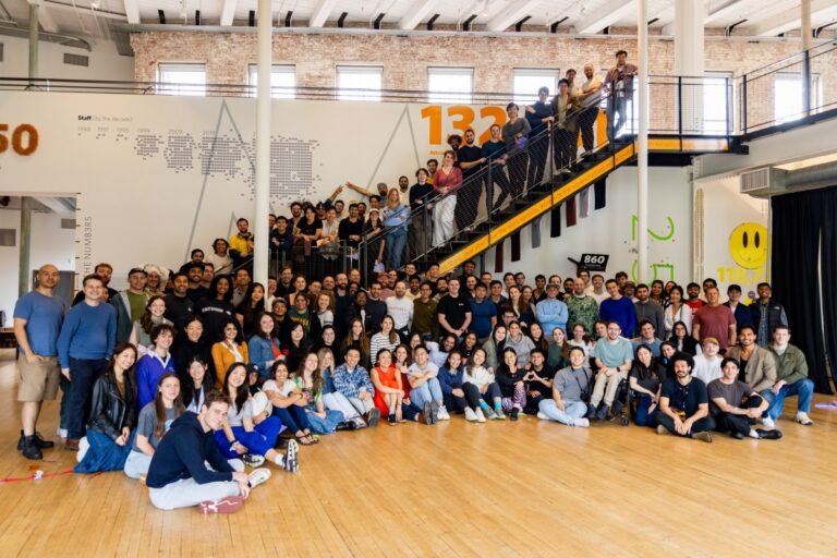 Sequoia drives a $ 1.5B offer for a sales automation starting clay Sequoia Drives A $ 1.5b Offer For A Sales Automation