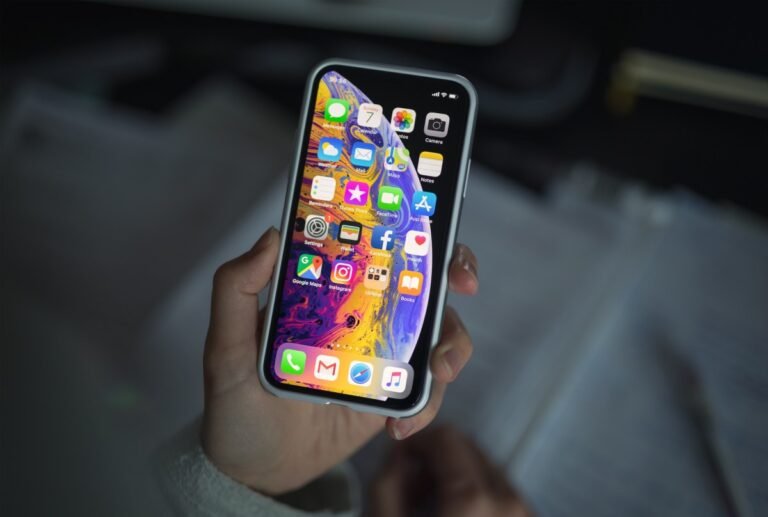 Apple Notifies Exploit Developer That His iPhone Was Targeted By Government Spyware Apple Notifies Exploit Developer That His Iphone Was Targeted By