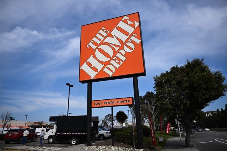 Home Depot exposed access to internal systems for a year, researcher says Home Depot Exposed Access To Internal Systems For A Year,