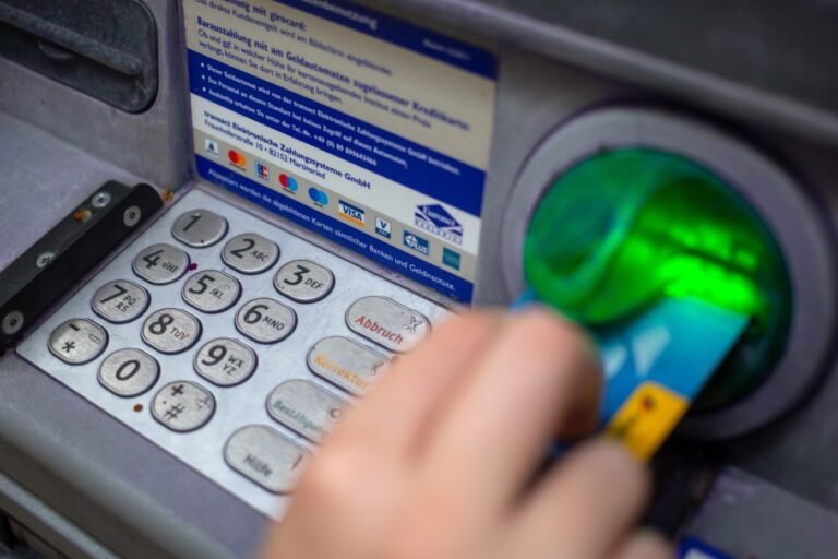 Fbi Says Atm 'jackpot' Attacks On The Rise, Hackers Net