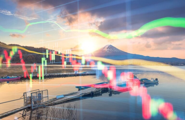 In Japan, the robot doesn’t come for your job. fills the one no one wants In Japan, The Robot Doesn't Come For Your Job. Fills