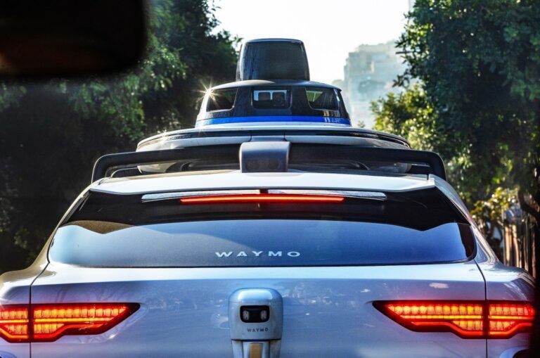 Robotaxi companies decline to say how often their AVs need remote assistance Robotaxi Companies Decline To Say How Often Their Avs Need