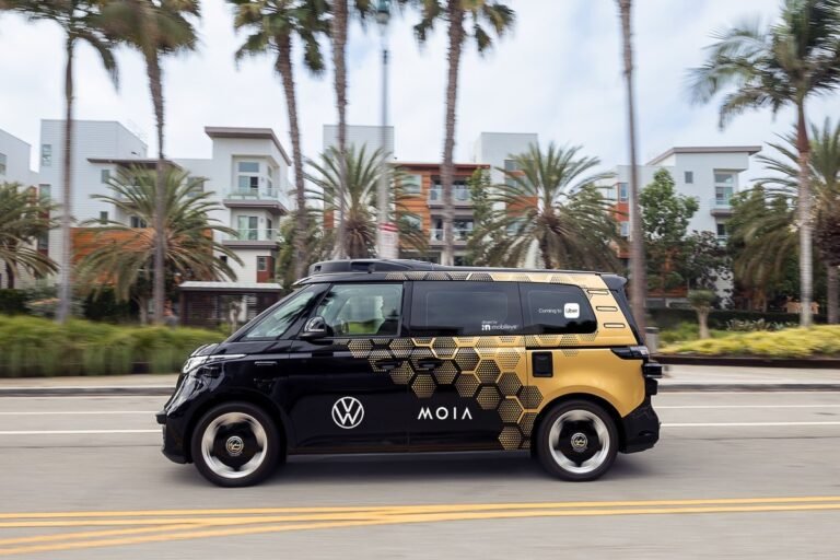 Volkswagen Begins Testing Its Self Driving Minibuses In Los Angeles Ahead