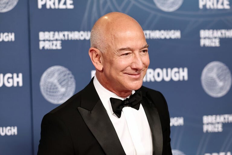 Rep. Jeff Bezos Steps Down From Slate Auto Board