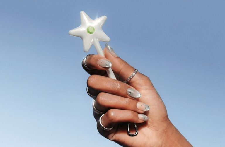 The Cash App Launches A Stick For Tap And Pay