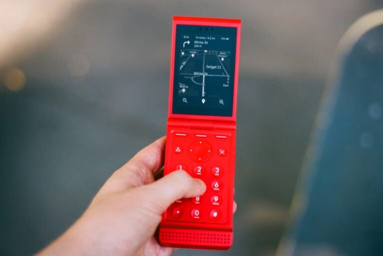 Light made a flip phone — it’s colorful and cheap Light Made A Flip Phone — It's Colorful And Cheap
